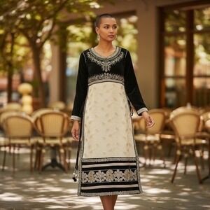 Straight-fit black velvet kurta (shirt) W/intricate gold zari embroidery sequins